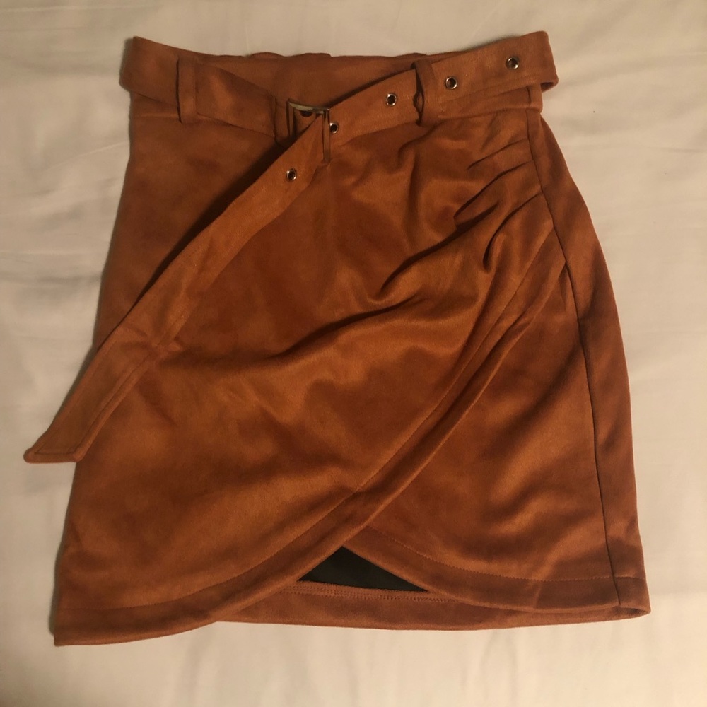 Camel/Copper mini skirt with belt and slit